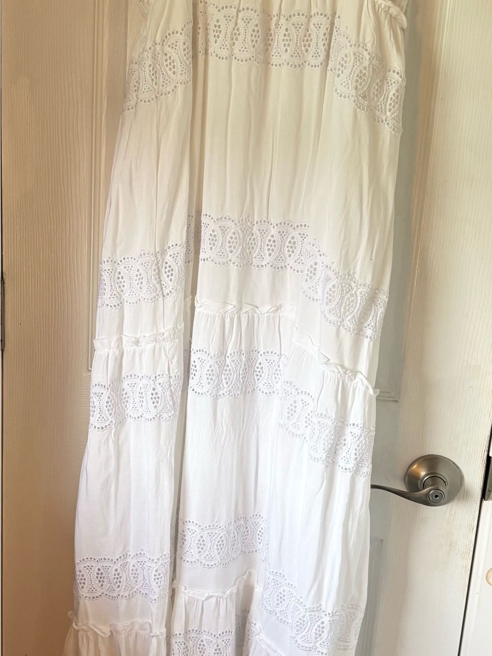 Jessica Simpson White Eyelet Tiered Maxi Dress - Picture 3 of 5